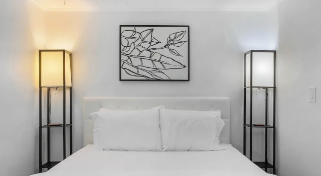 Green Lake Zen Low Level Garden Suite, Забронировать Апартаменты/квартира Сиэтл штат Вашингтон, рядом с Кинотеатр Grand Illusion