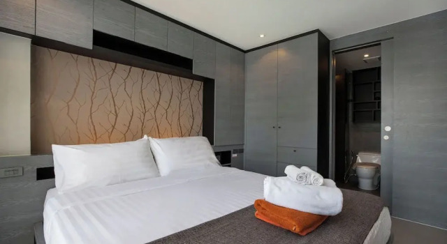 Номер Deluxe Citygate 2 BR Pool View P503-4