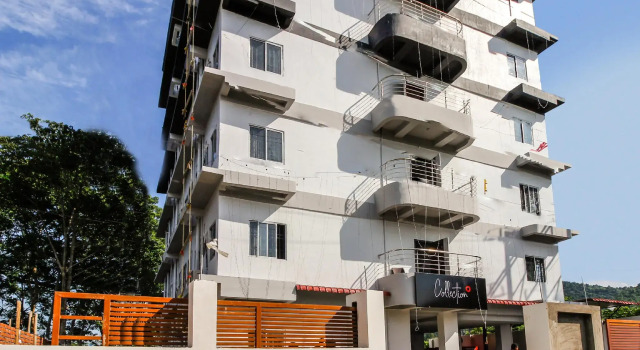 Townhouse 706 Hotel RJB Grand, Varaa Hotelli 3 tähden hotellit kohteessa Assam, 3*