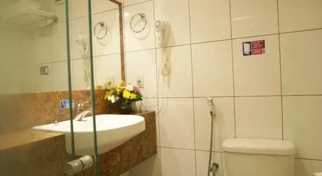 Четырёхместный номер Superior с балконом Hotel Diogo