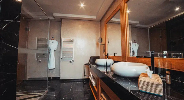 Полулюкс SUMAHAN SUITES & SPA