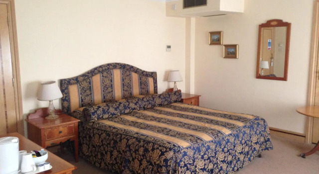Полулюкс Troy Hotel