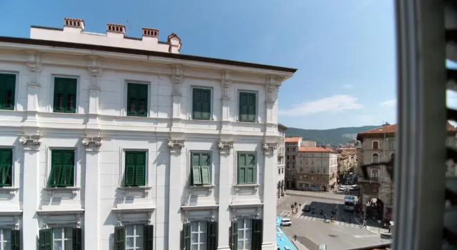 JOIVY Apartments - Trieste Goldoni, Забронировать Апартаменты/квартира Апартаменты Триеста, рядом с Замок Святого праведника, Апартаменты/квартира
