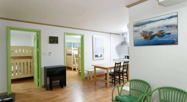Eden Guest House Itaewon Seoul, Prenota Affittacamere Yongsan-Gu Seul, vicino a LINE Friends Flagship Store