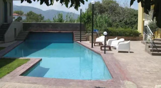 Pool View Apartment for 4 ppl @ Thin Alos Complex, Prenota Appartamento Hotel a Peloponneso con parcheggio, Parcheggio