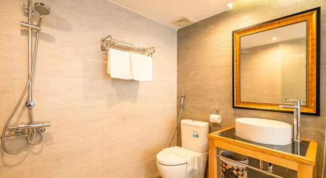 Двухместный номер Deluxe S79 Bamboo Hotel 581 Su Van Hanh Street