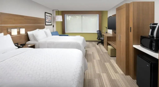 Номер Standard Holiday Inn Express & Suites Kingsland I-95-Naval Base Area by IHG
