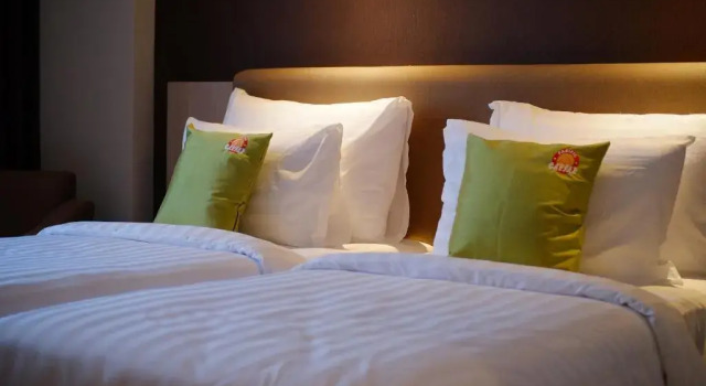 Deluxe Double room Hotel Dafam Pacific Caesar Surabaya
