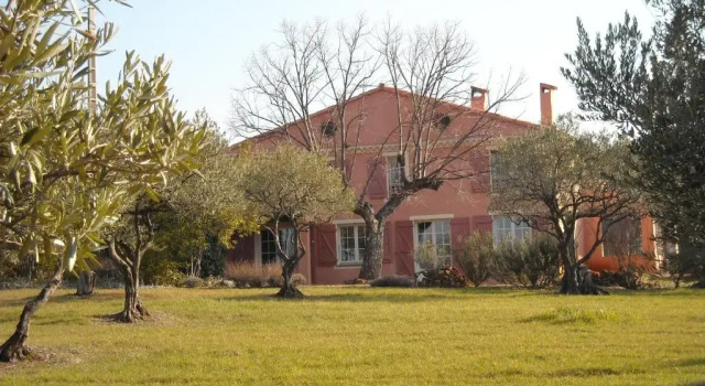 Bastide des ribias, Забронировать Отель Отели и гостиницы Опс, Отель
