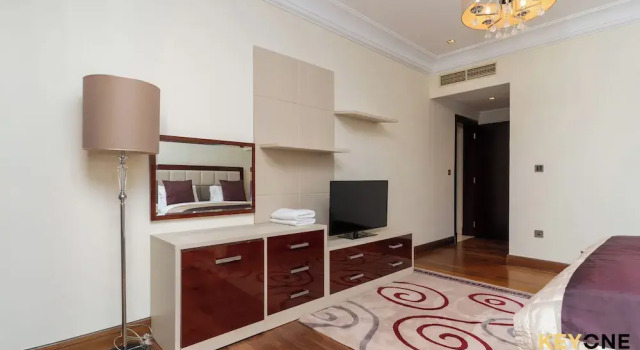 Grandeur 2BR Small Room & Beach Access