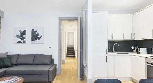Kensington Holiday Stay