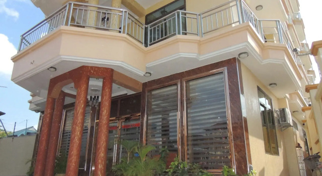 Silver Paradise Hotel