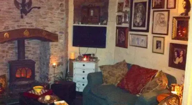 Five Saints Farmhouse B&B, Забронировать Отель «постель и завтрак» Памсейнт Carmarthenshire