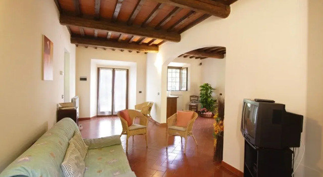 Agriturismo La Serra, Boek Hotel Crespina Toscane