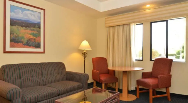 Люкс Best Western Plus Palm Desert Resort
