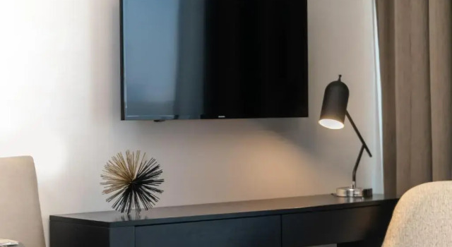 HiGuests - Elegant Studio with Pool and Private Balcony
