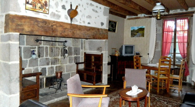 Logis Hôtel LElancèze, Prenota Hotel Thiezac Le Lioran