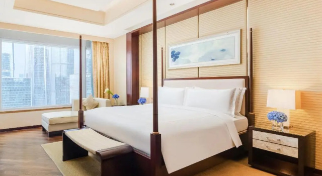 Двухместный люкс Club Lounge Access Large c 1 комнатой The Ritz-Carlton, Shenzhen