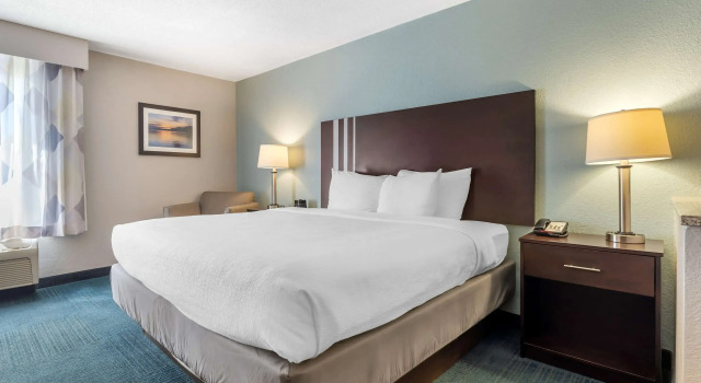 Двухместный люкс Best Western St. Clairsville Inn & Suites