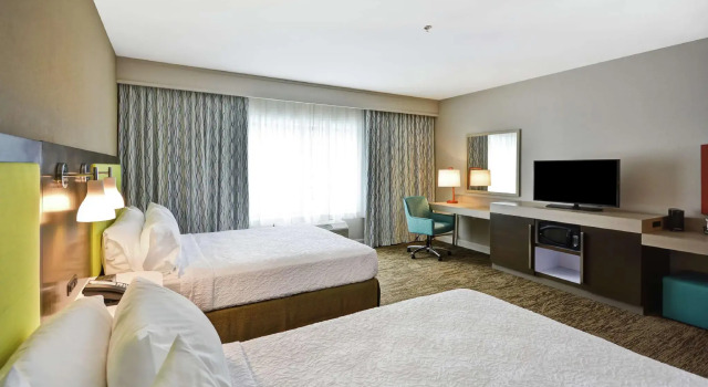 Четырёхместный номер Standard Hampton Inn & Suites Grants Pass