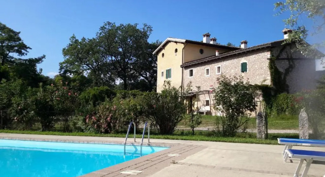 Il rovero, Prenota Appartamento Hotel a Veneto con piscina, Piscina