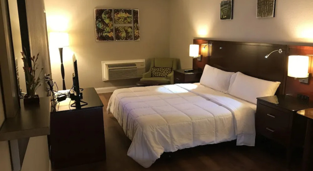 Двухместный номер Luxury Stratus Suites Boutique Hotel