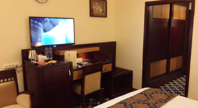Al Thuraya Hotel, Забронировать Отель Бизнес-отели Аммана, рядом с Сад птиц принца Хашем, 4* 5*