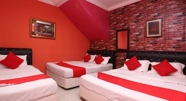Семейный люкс Superior OYO 89498 Sri Seroja Inn Budget Hotel