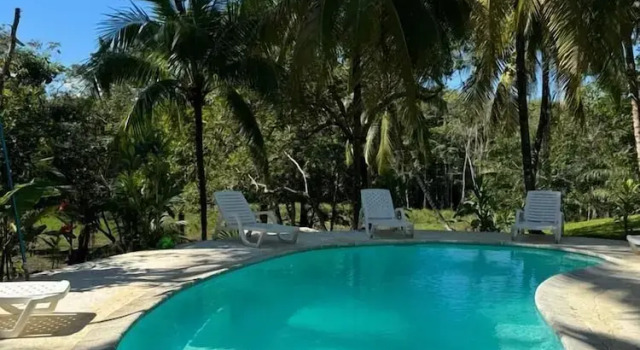 Cabañas Paraiso Escondido, Rezerwuj Hotel Hotele w Rio Dulce z parkingiem, Parking