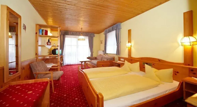 Hotel Waldschlößl, Varaa Hotelli Hotellit Baijeri pysäköinnillä, Pysäköinti