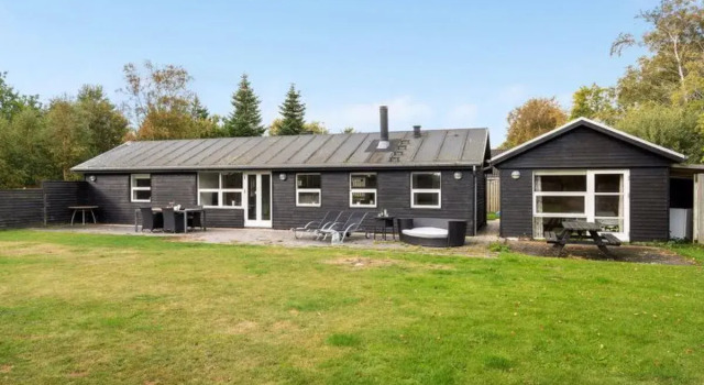 "Fay" - 25m from the sea in NE Jutland