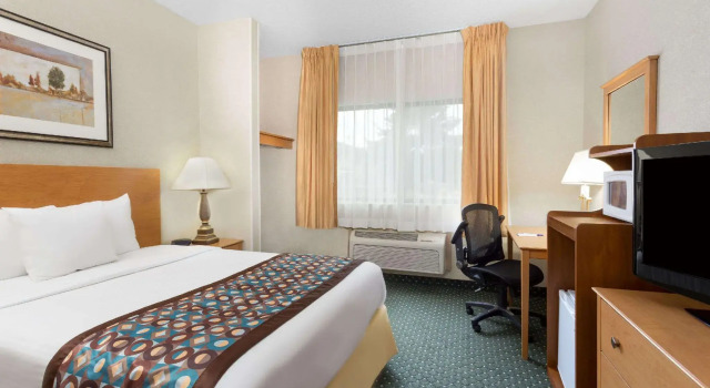 Двухместный номер Standard Baymont by Wyndham Waterloo