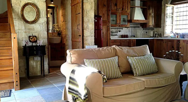 Lofou Traditional Stone House, Rezervovat Hotel Lofou Limassol