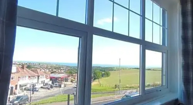 Четырёхместный номер Superior Downs Hotel