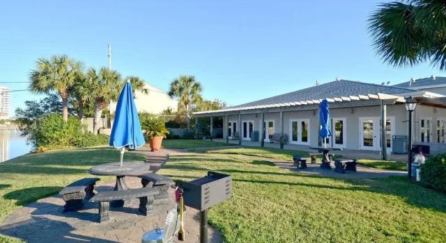 Shoreline 8 Condo by RedAwning, Varaa Hotelli Hotellit Emerald Coast uima-altaalla, Uima-allas