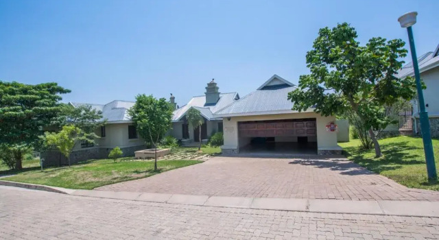 Коттедж Hoyohoyo Hazyview View Villas
