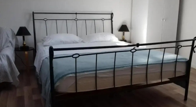 Apartments MIME - Small House, Забронировать Апартаменты/квартира Отели Водице с парковкой, рядом с Частный Пляж Отеля «Кристина», Парковка