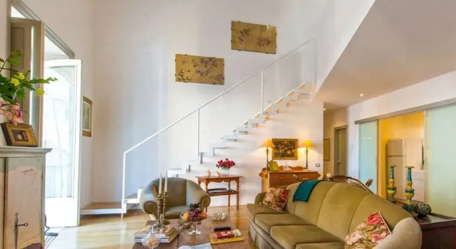 Charming Apartment in the City Center by Wonderful Italy