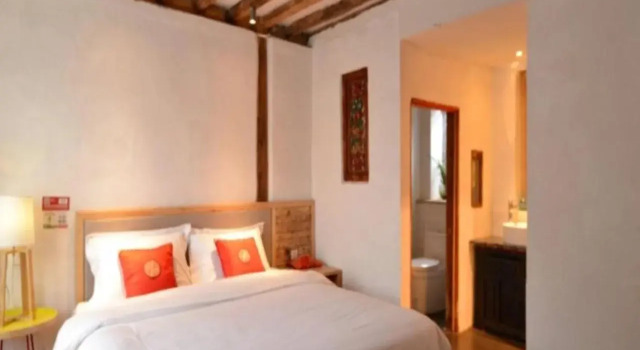 Qingyun Yard Stories From Afar Inn Lijiang, Забронировать Отель Отели Лицзян 3 звезды, рядом с Улица Сквер-стрит Древнего города Шухэ, 3*