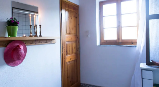 Nightingale Cottage Pelion, Book Vacation Home  
