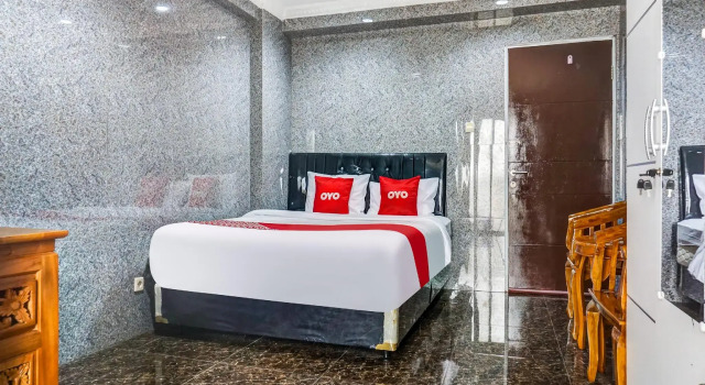 Люкс OYO 90949 Apartement Cibubur Village Kaisar Property