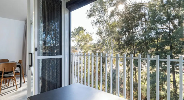 Апартаменты Standard Clare Hillside Apartments