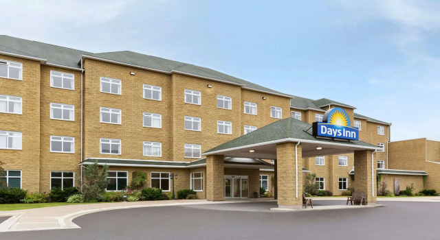 Days Inn Oromocto, Book Hotel Hoteller i River Valley med pool, Swimmingpool