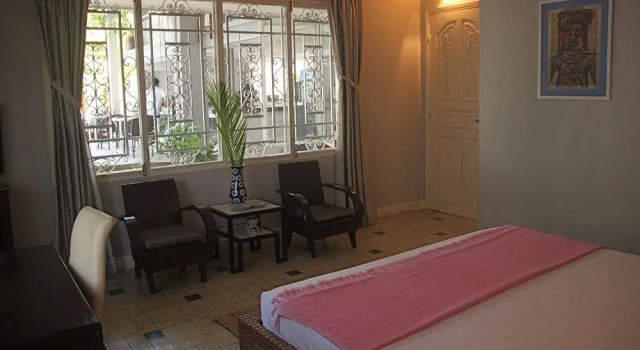 Circa 51, Buchen Sie Hotel Daun Penh 