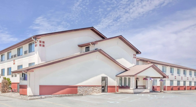 Super 8 by Wyndham Montgomery Maybrook, Buchen Sie Gasthaus  