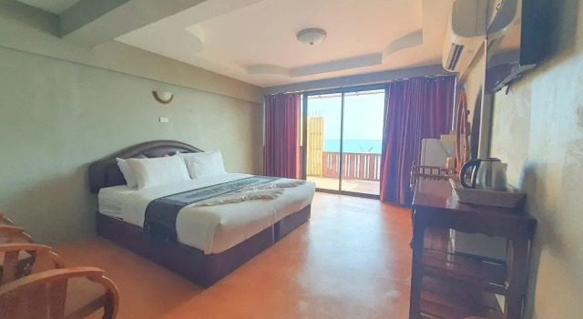 Двухместный номер Standard с балконом Jirawan Hotel