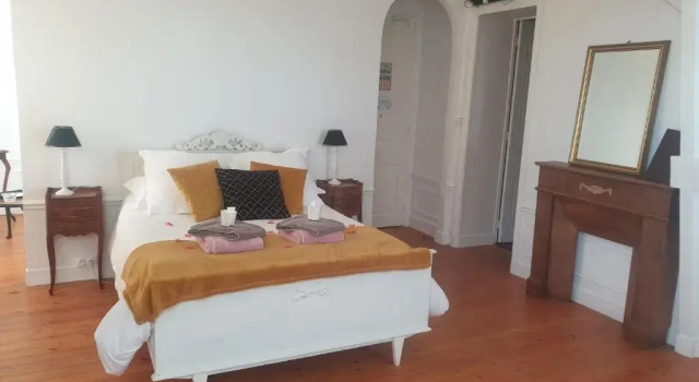 Двухместный номер Standard с видом на море Chateau de Surville