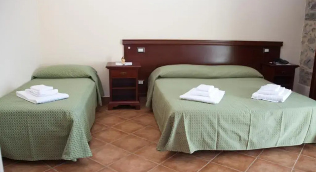 Agriturismo Valle dellEtna, Book Hotel Hotels in Sicily with a Pool, Swimming Pool