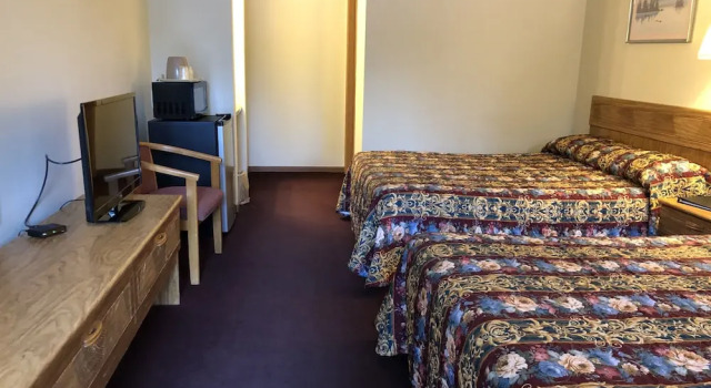 Номер Standard Lakeside Motel