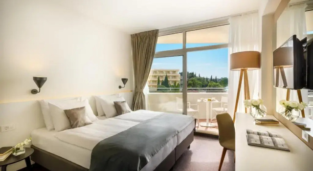 Двухместный номер Superior с балконом и с видом на море Remisens Hotel Albatros-All inclusive